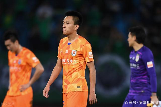 追到校草三月后想分手，他小号一句话让我松了口气